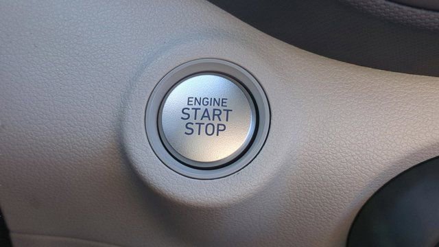 Used 2025 Hyundai Venue Limited image 24