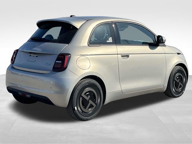 New 2025 FIAT 500 e image 7