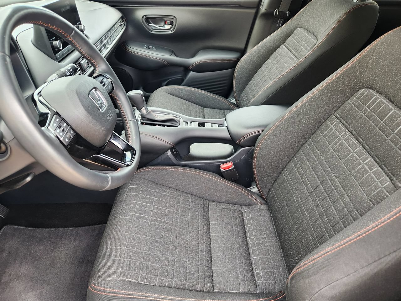 Used 2025 Honda HR-V Sport image 10