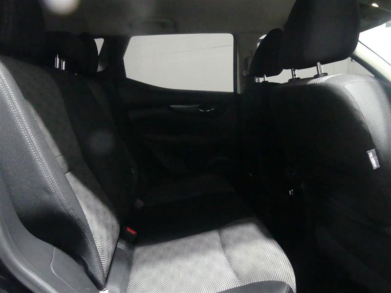 Used 2019 Nissan Rogue Sport SV image 28