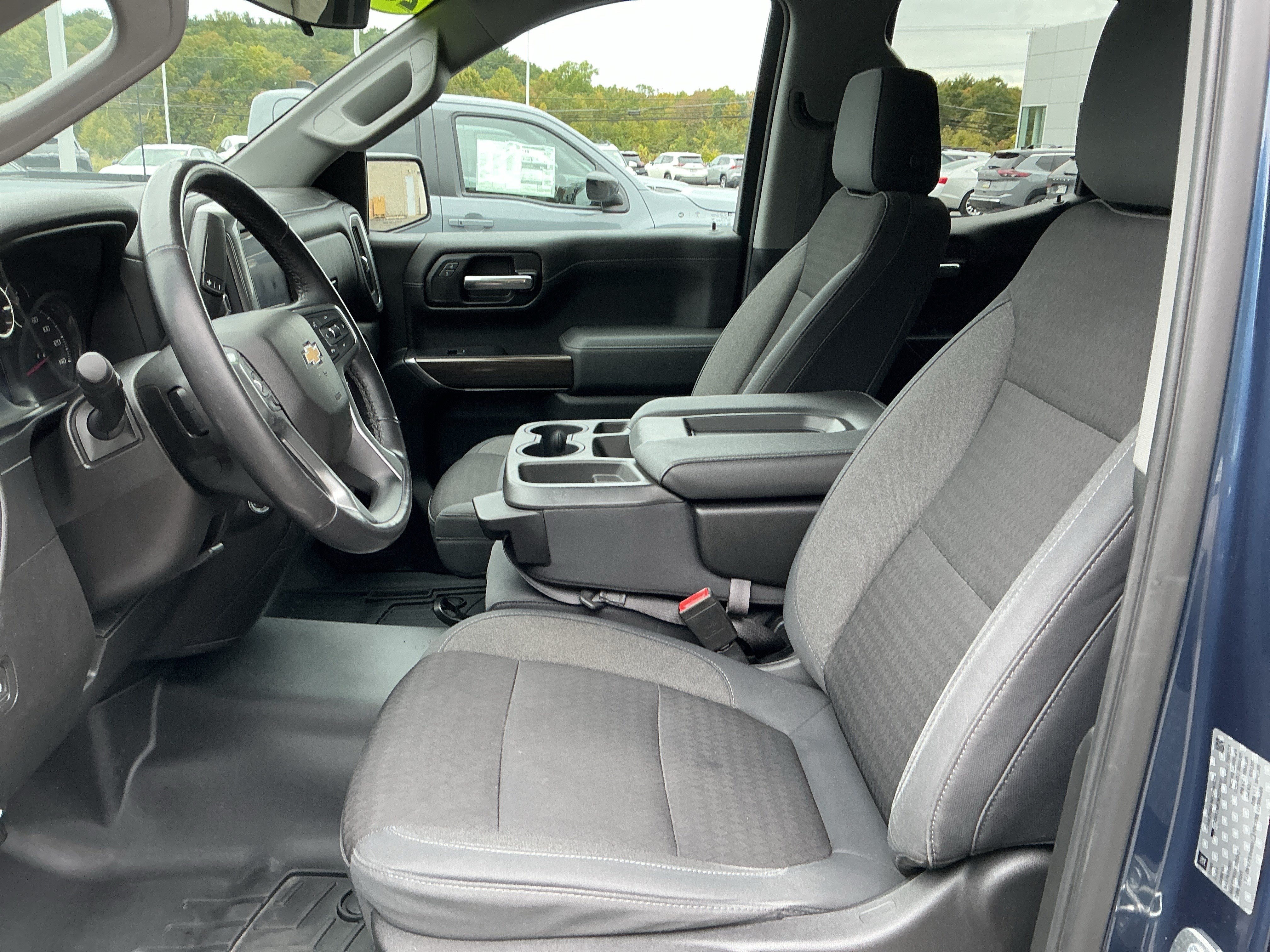Used 2019 Chevrolet Silverado 1500 LT w/ All-Star Edition AWD/4WD image 10