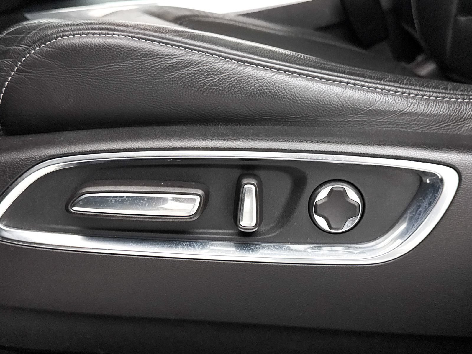 Used 2020 Acura MDX FWD w/ Technology Package image 27
