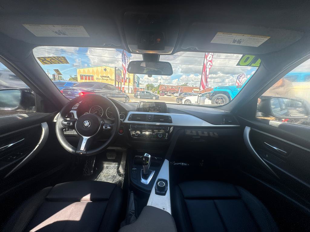 Used 2016 BMW 320i Sedan RWD image 16