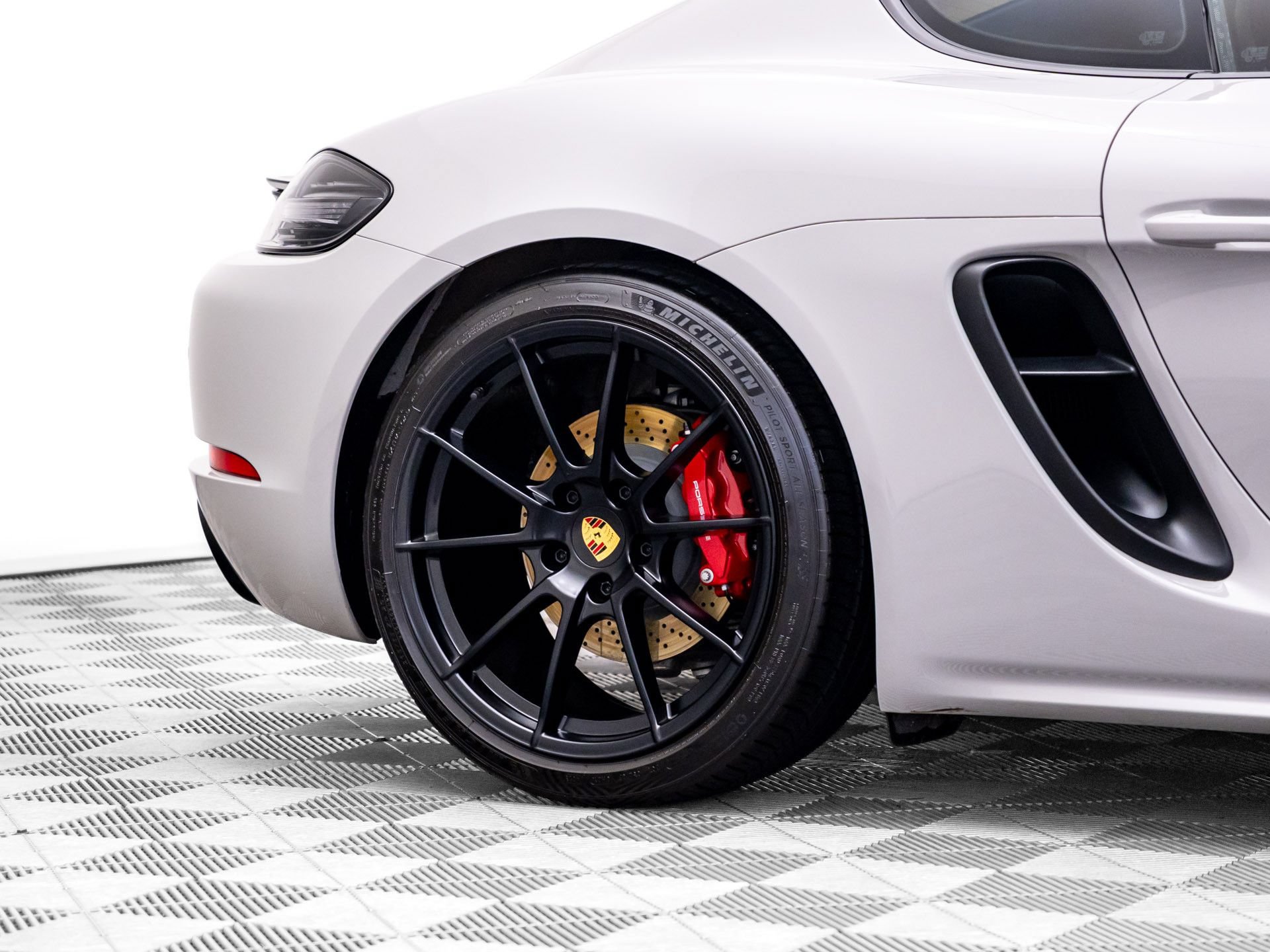 Certified 2023 Porsche 718 Cayman GTS RWD image 34