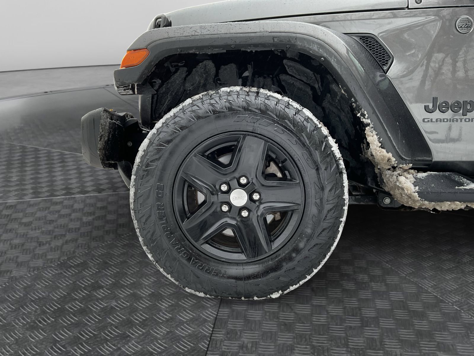 Used 2022 Jeep Gladiator Sport image 14