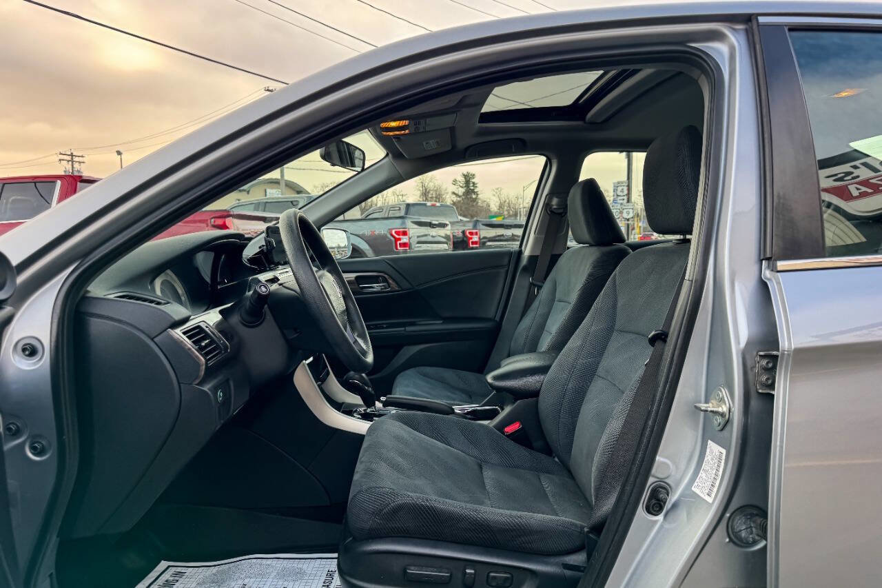 Used 2016 Honda Accord EX image 17