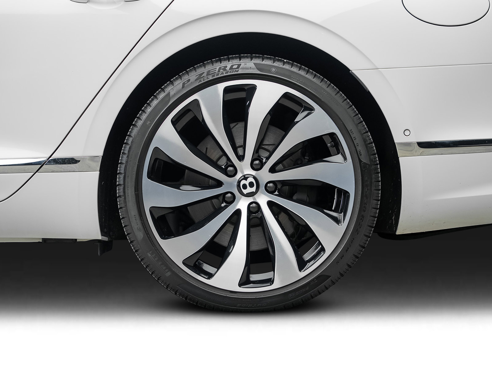 Used 2022 Bentley Flying Spur Plug-In Hybrid AWD/4WD image 21