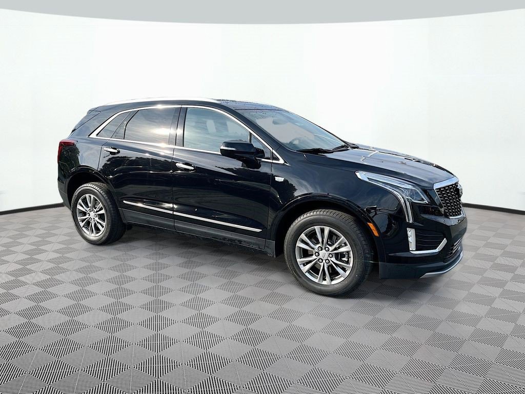 Certified 2023 Cadillac XT5 Premium Luxury AWD/4WD image 3