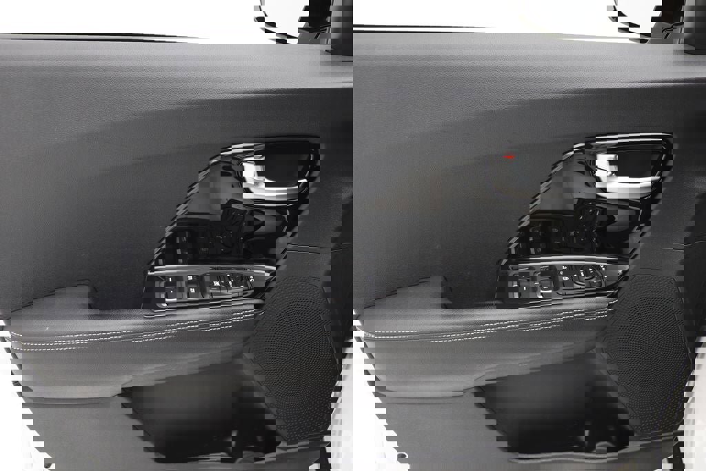 Used 2021 Kia Niro EX w/ Cold Weather Package image 15