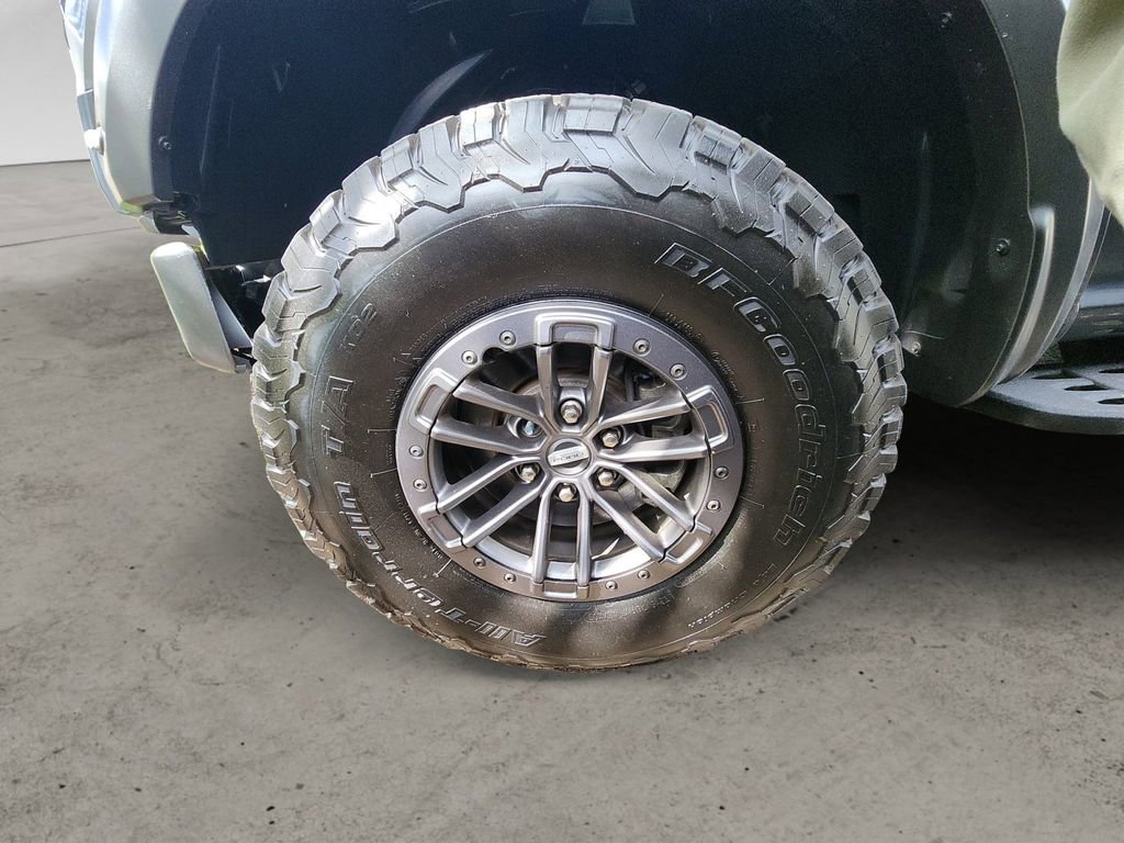 Used 2019 Ford F150 Raptor w/ Equipment Group 802A Luxury AWD/4WD image 10