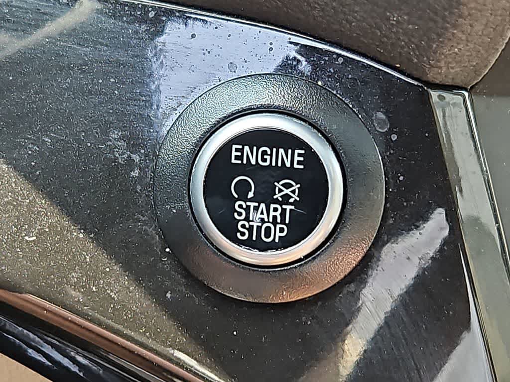 Used 2018 Ford Escape Titanium w/ Ford Safe & Smart Package AWD/4WD image 23