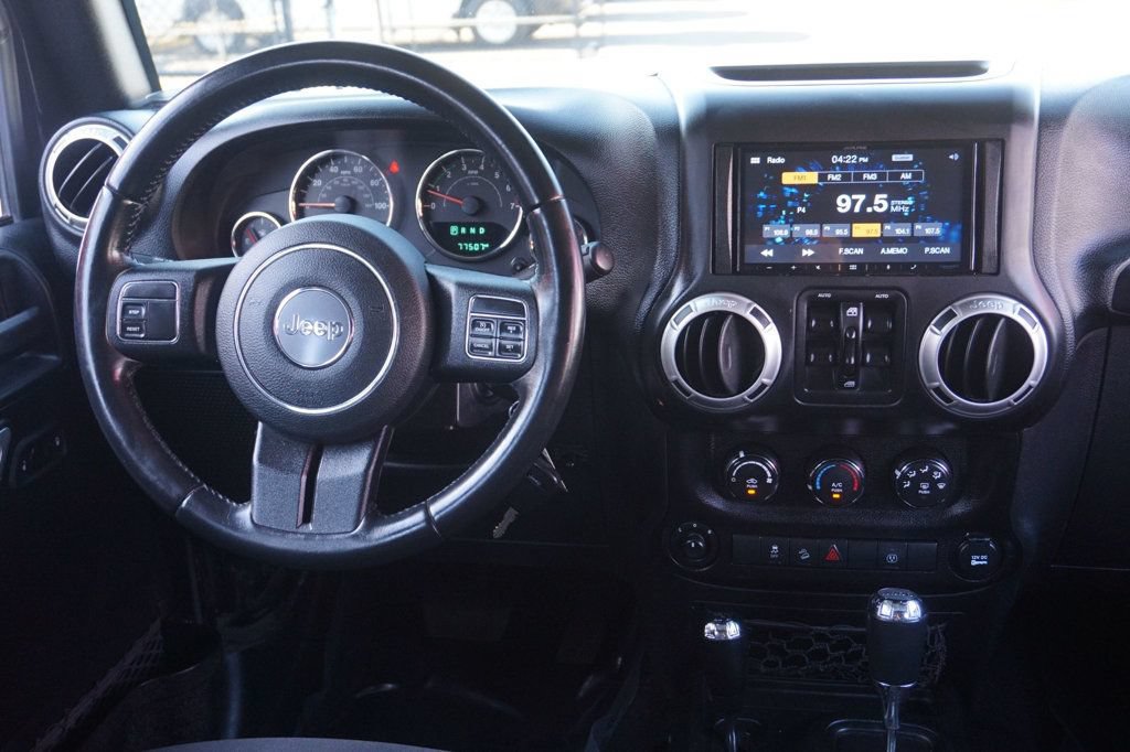 Used 2018 Jeep Wrangler Unlimited Sahara AWD/4WD image 36
