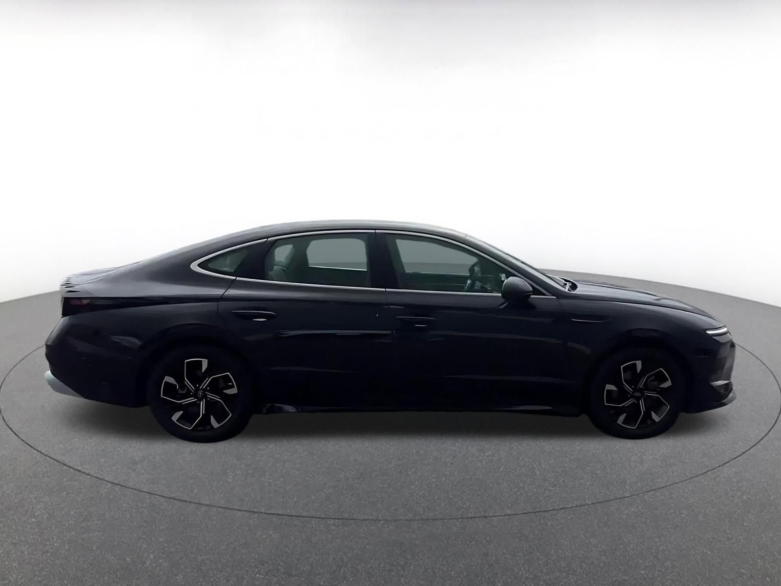 Used 2025 Hyundai Sonata SEL image 16