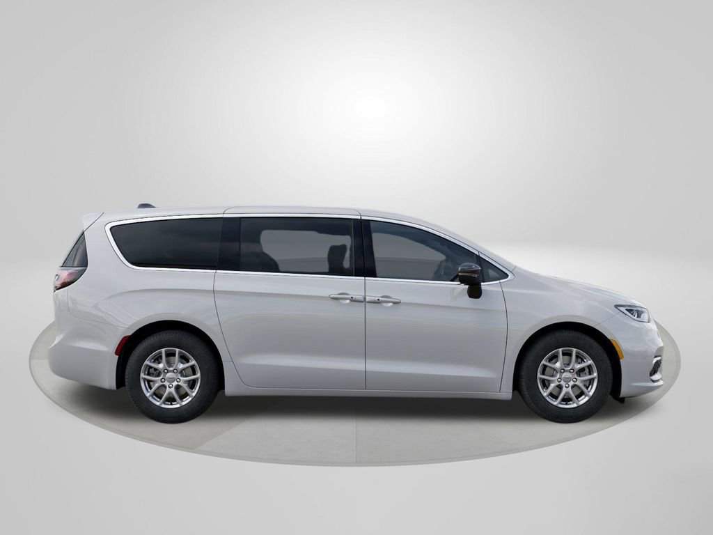 New 2026 Chrysler Pacifica Select image 21