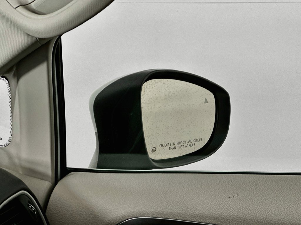 Certified 2023 Chrysler Pacifica Touring-L FWD image 27