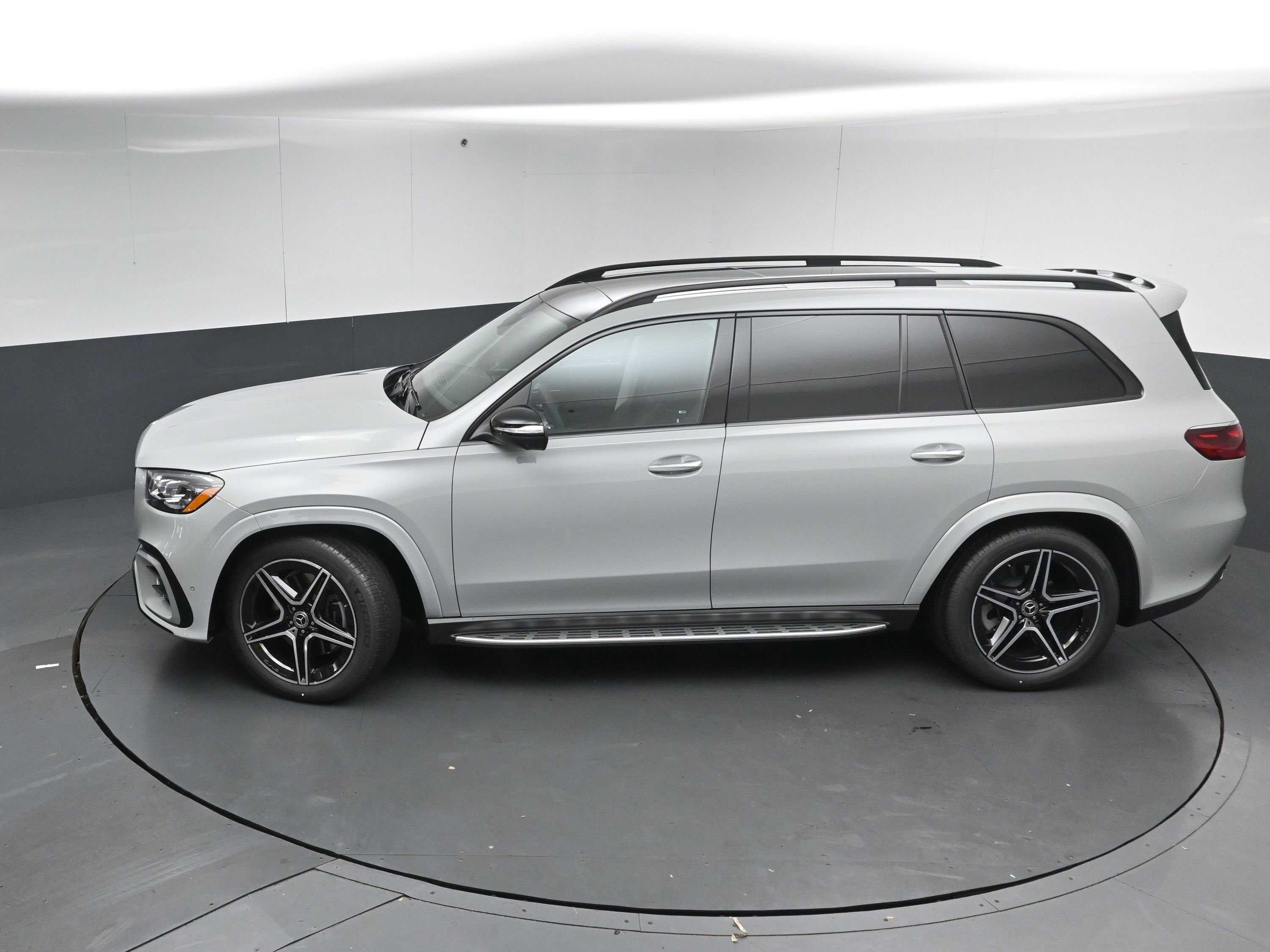 New 2026 Mercedes-Benz GLS 450 4MATIC image 48