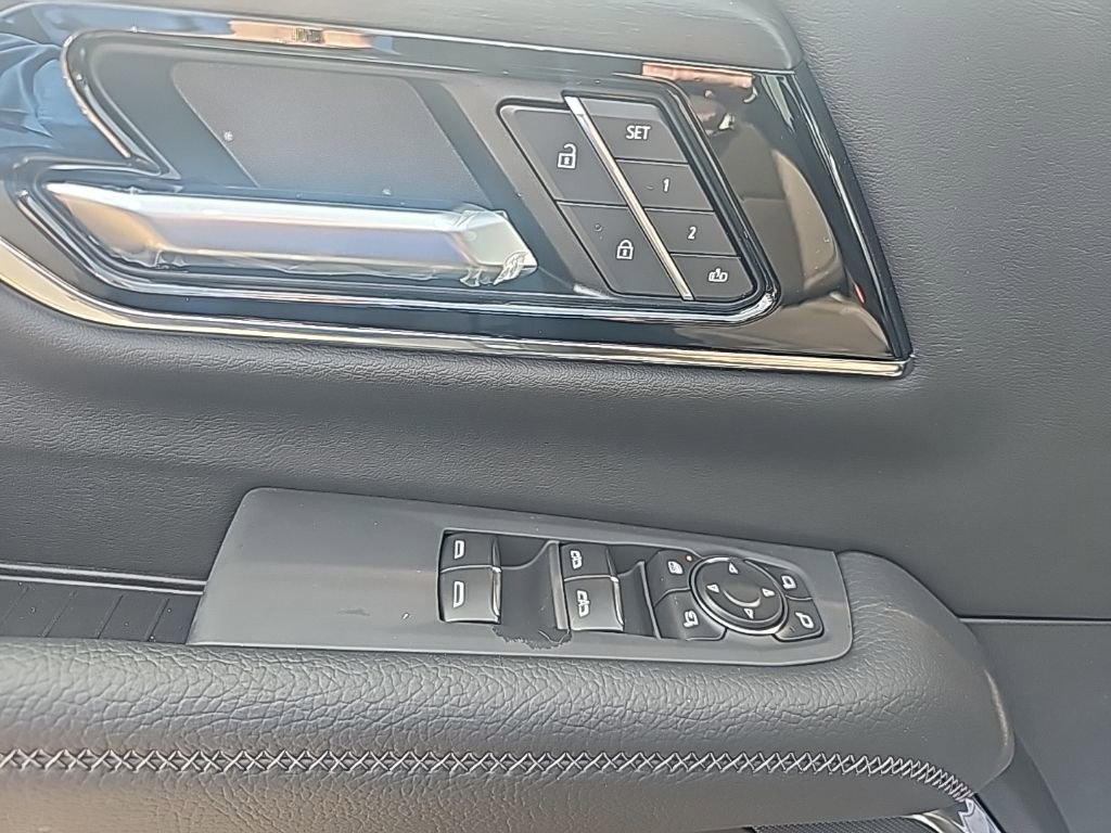 New 2026 GMC Yukon XL Denali AWD/4WD image 12