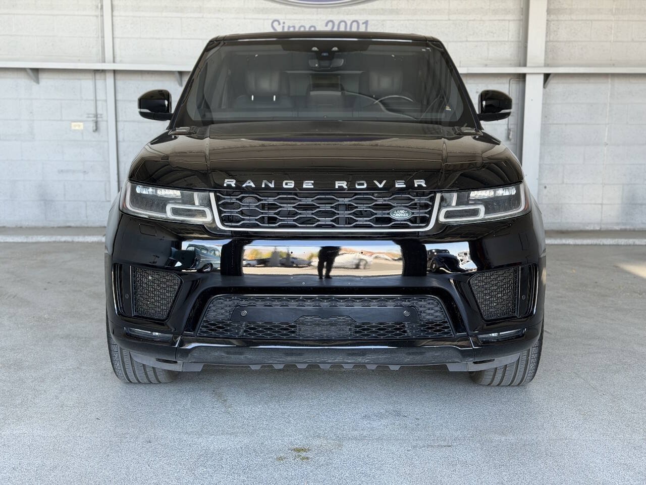 Used 2018 Land Rover Range Rover Sport HSE AWD/4WD image 4