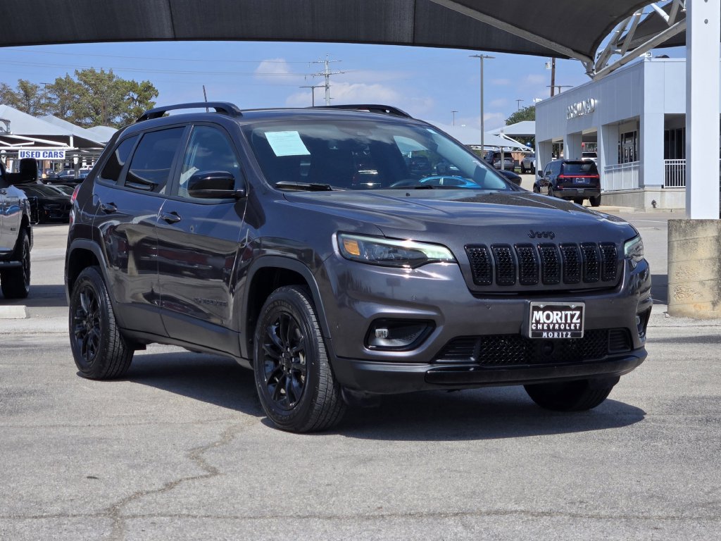 Used 2023 Jeep Cherokee Altitude Lux AWD/4WD image 3