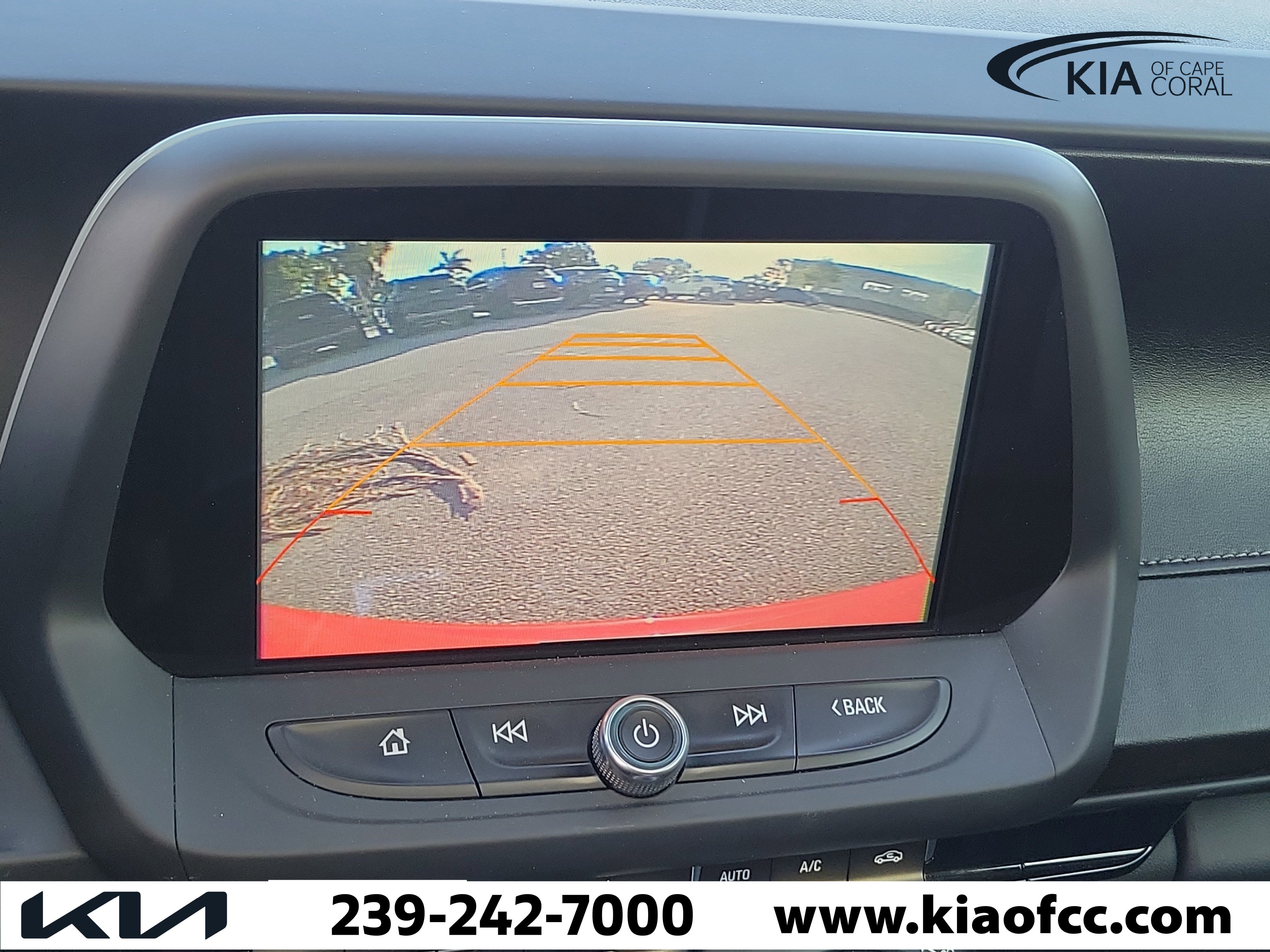 Used 2017 Chevrolet Camaro SS image 17