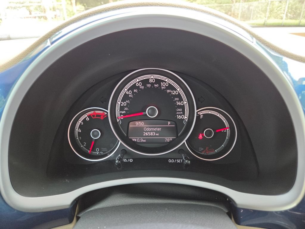Used 2019 Volkswagen Beetle 2.0T S FWD image 31