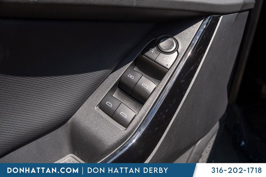 Used 2025 Chevrolet Equinox LT FWD image 15