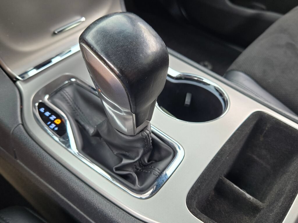 Used 2021 Jeep Grand Cherokee Laredo X AWD/4WD image 31