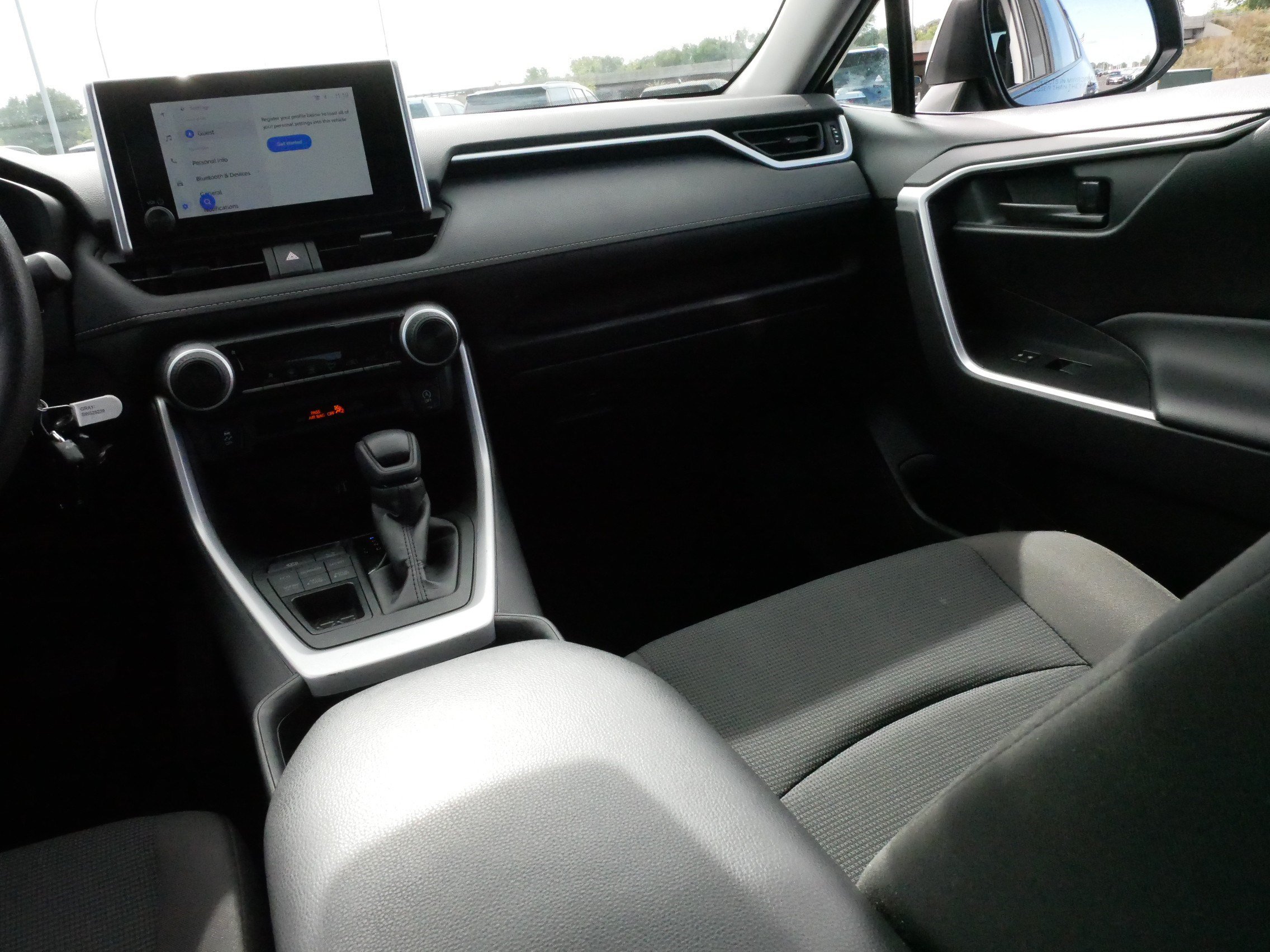Used 2025 Toyota RAV4 LE AWD/4WD image 11