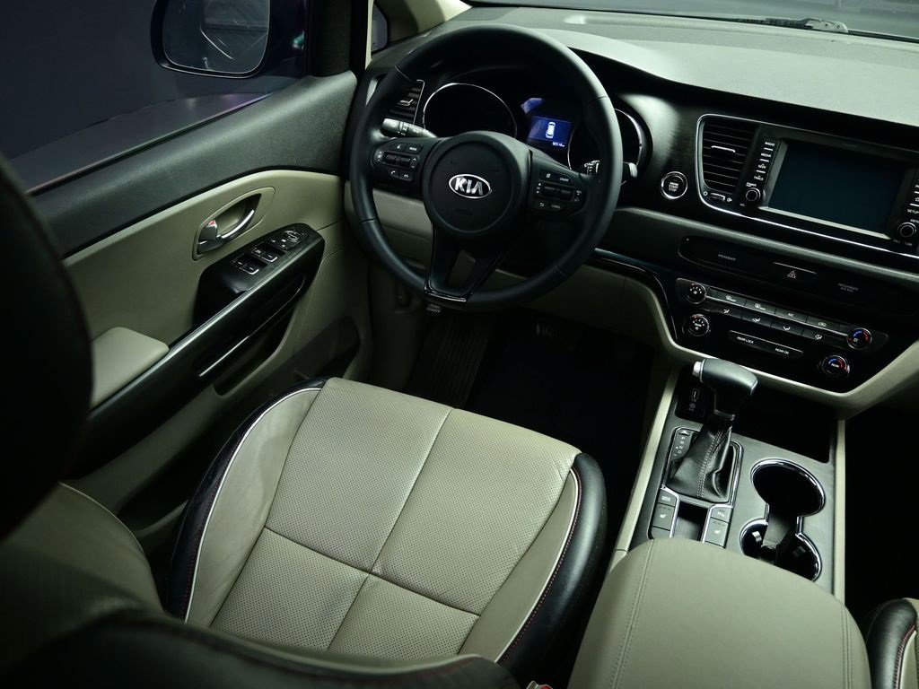 Certified 2020 Kia Sedona EX image 16