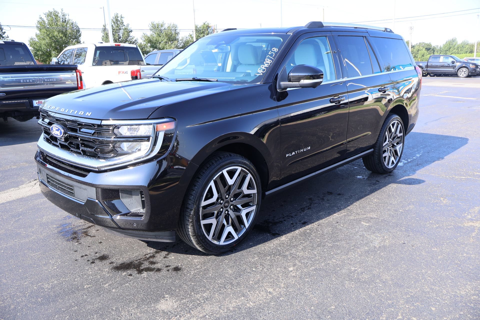 New 2027 Ford Expedition Platinum w/ Platinum Ultimate Package AWD/4WD image 12