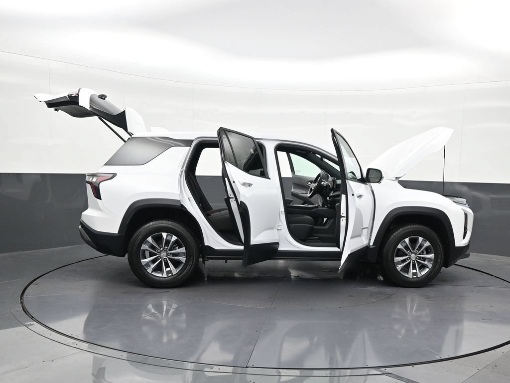 Used 2026 Chevrolet Equinox LT w/ Safety and Technology Package FWD image 34