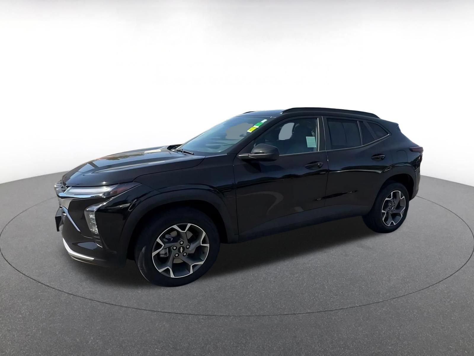 Used 2025 Chevrolet Trax LT w/ LT Convenience Package FWD image 7