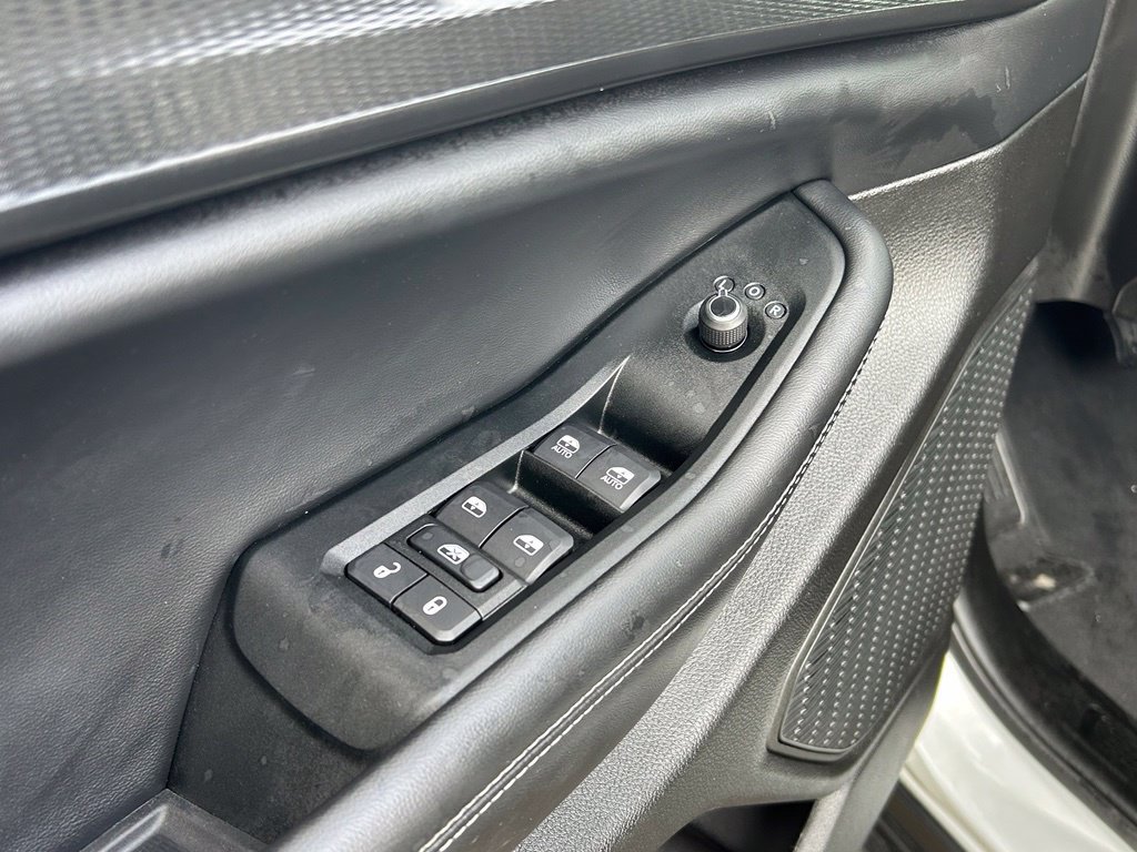 Certified 2025 Jeep Grand Cherokee L Altitude RWD image 30