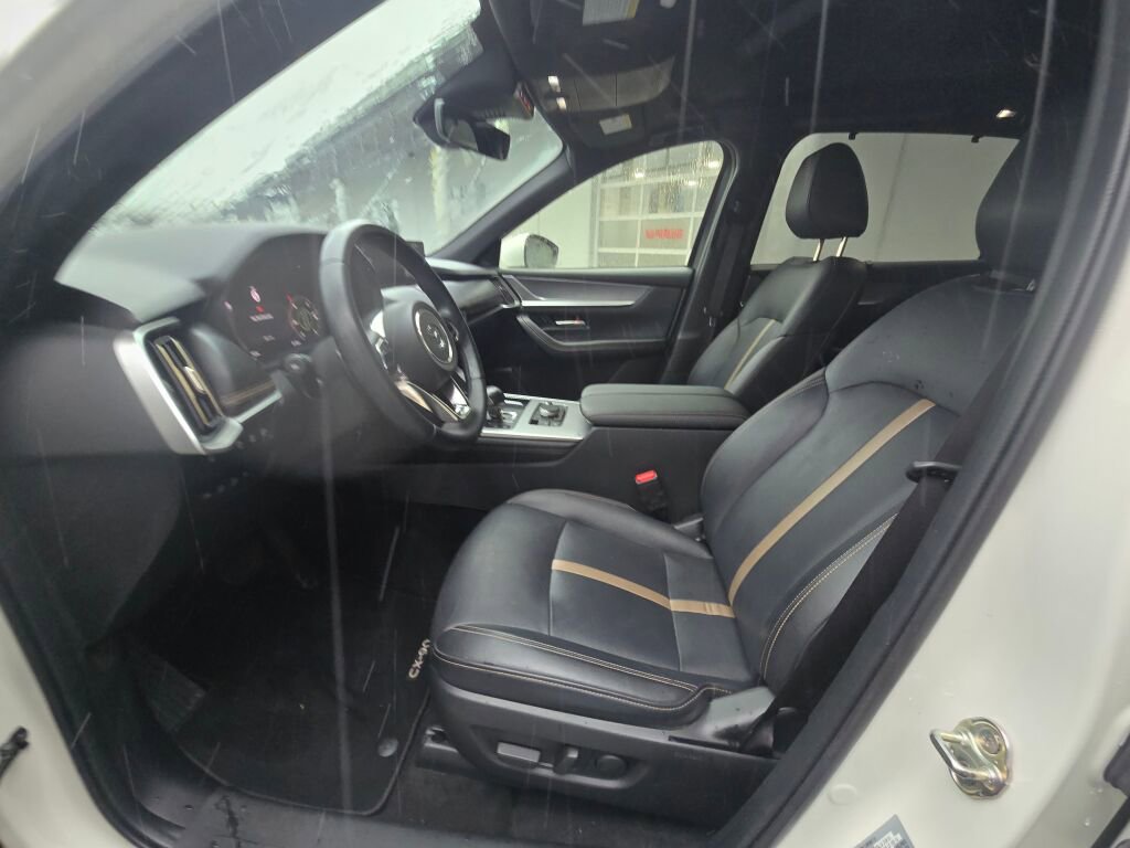 Used 2024 MAZDA CX-90 3.3 Turbo w/ Premium Plus Pkg image 17
