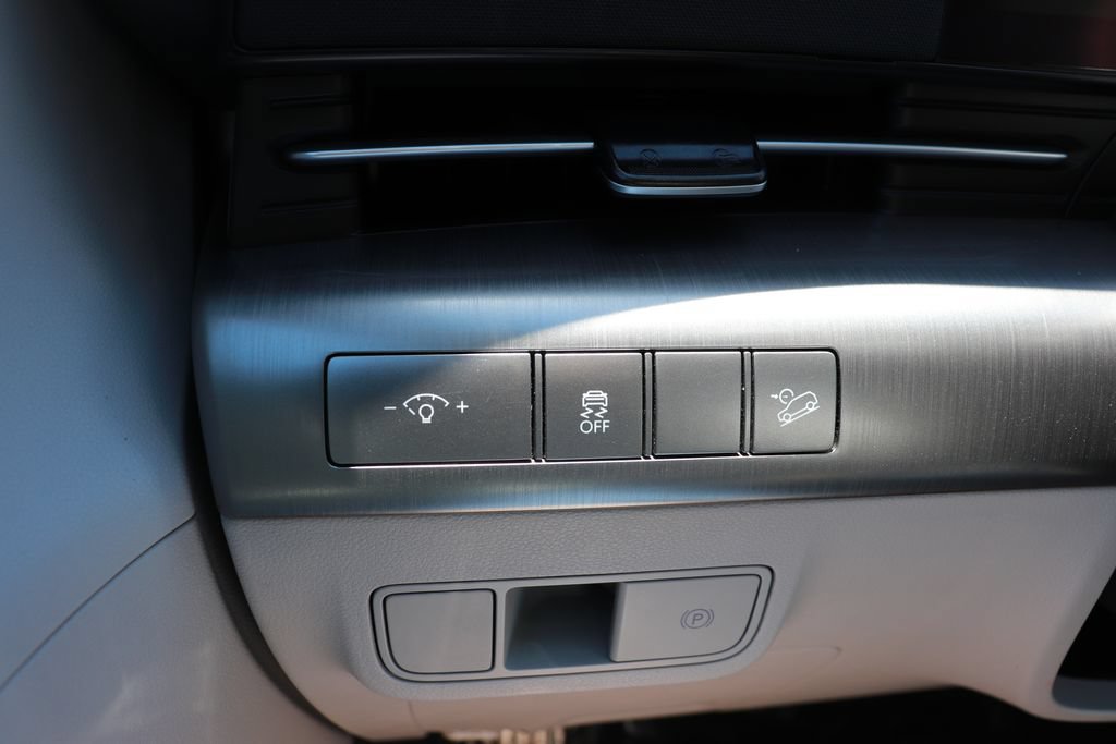 Used 2024 Hyundai Kona SEL FWD image 20