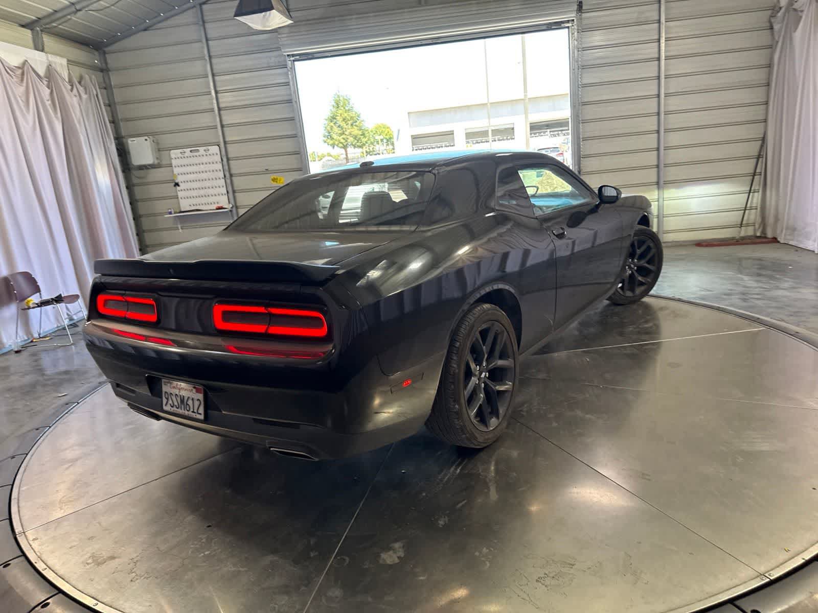 Used 2019 Dodge Challenger SXT w/ Blacktop Package RWD image 5
