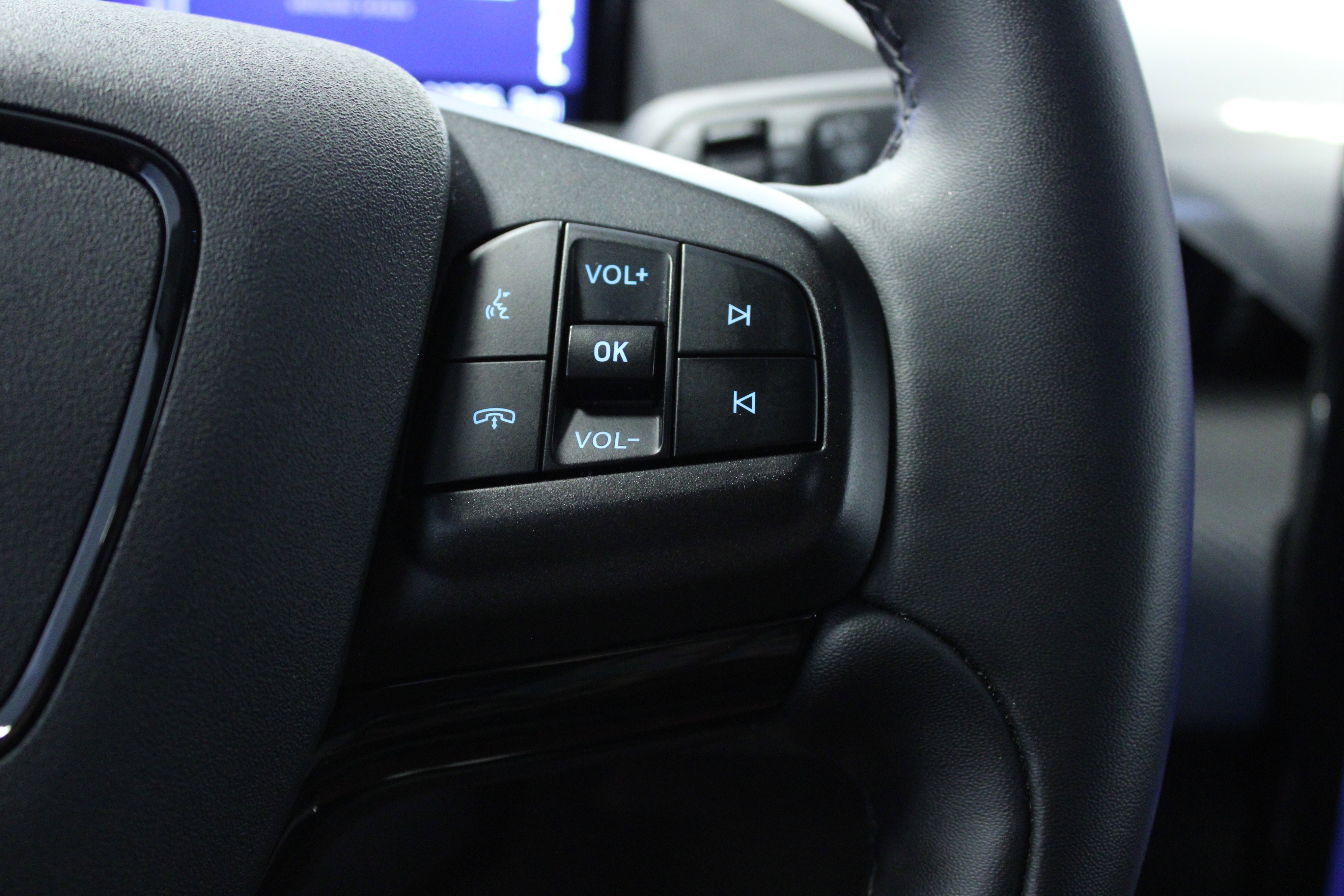 Used 2024 Ford Mustang Mach-E Select image 21