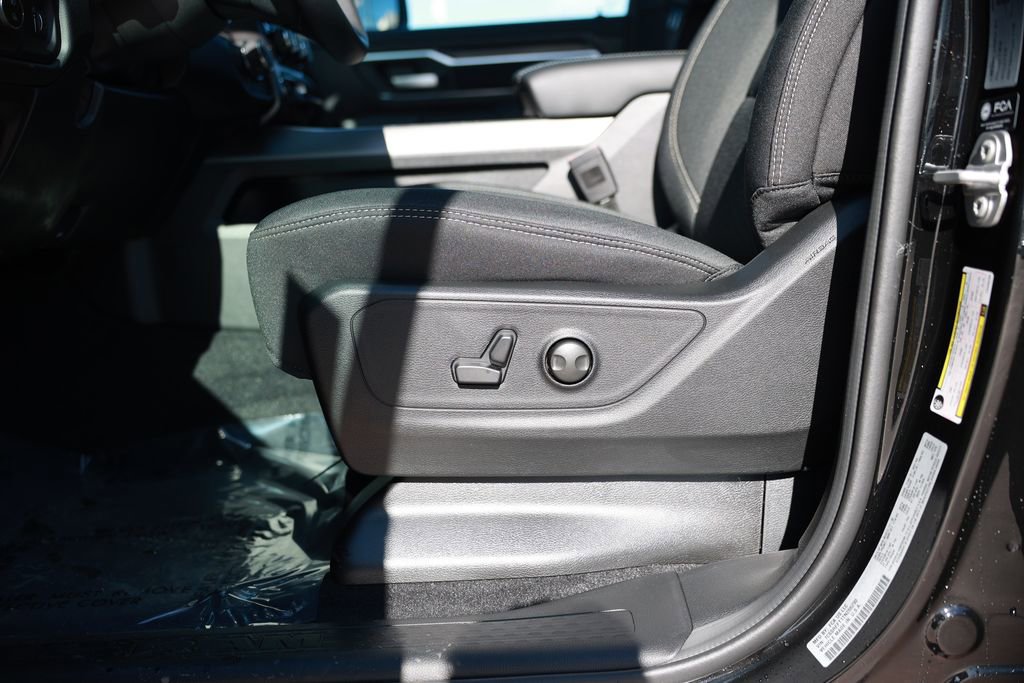 New 2026 RAM 1500 Big Horn AWD/4WD image 14