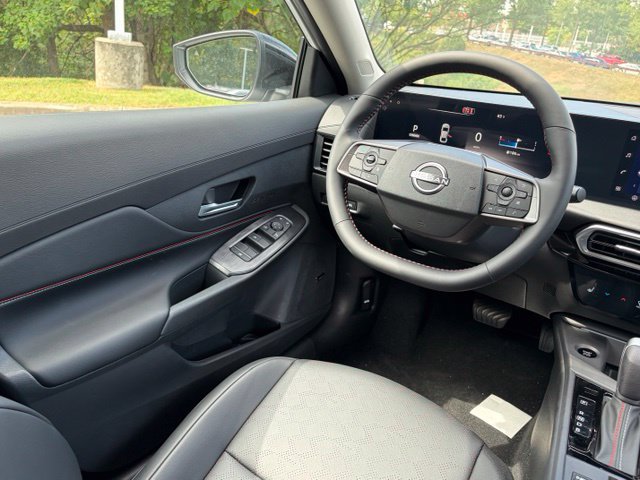 New 2027 Nissan Sentra SR w/ SR Premium Package FWD image 32