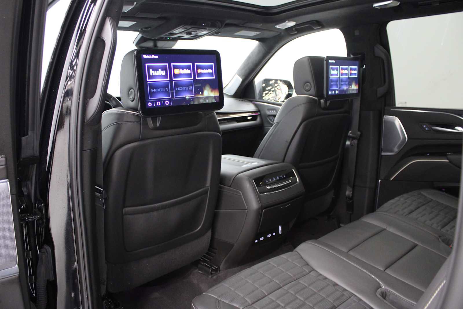 Certified 2024 Cadillac Escalade ESV Sport Platinum w/ LPO, ONYX Package image 53