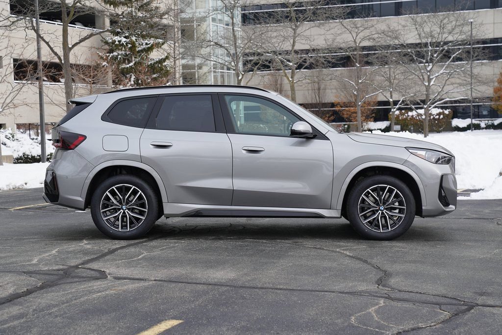 Used 2026 BMW X1 xDrive28i w/ Technology Package AWD/4WD image 3
