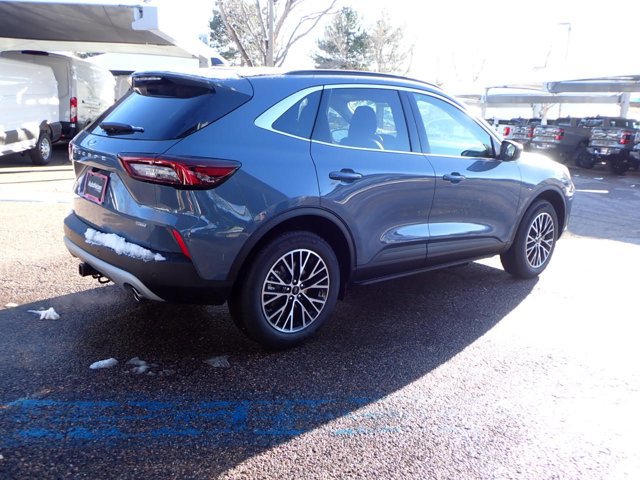 New 2026 Ford Escape SE w/ Class II Trailer Tow Package video 4