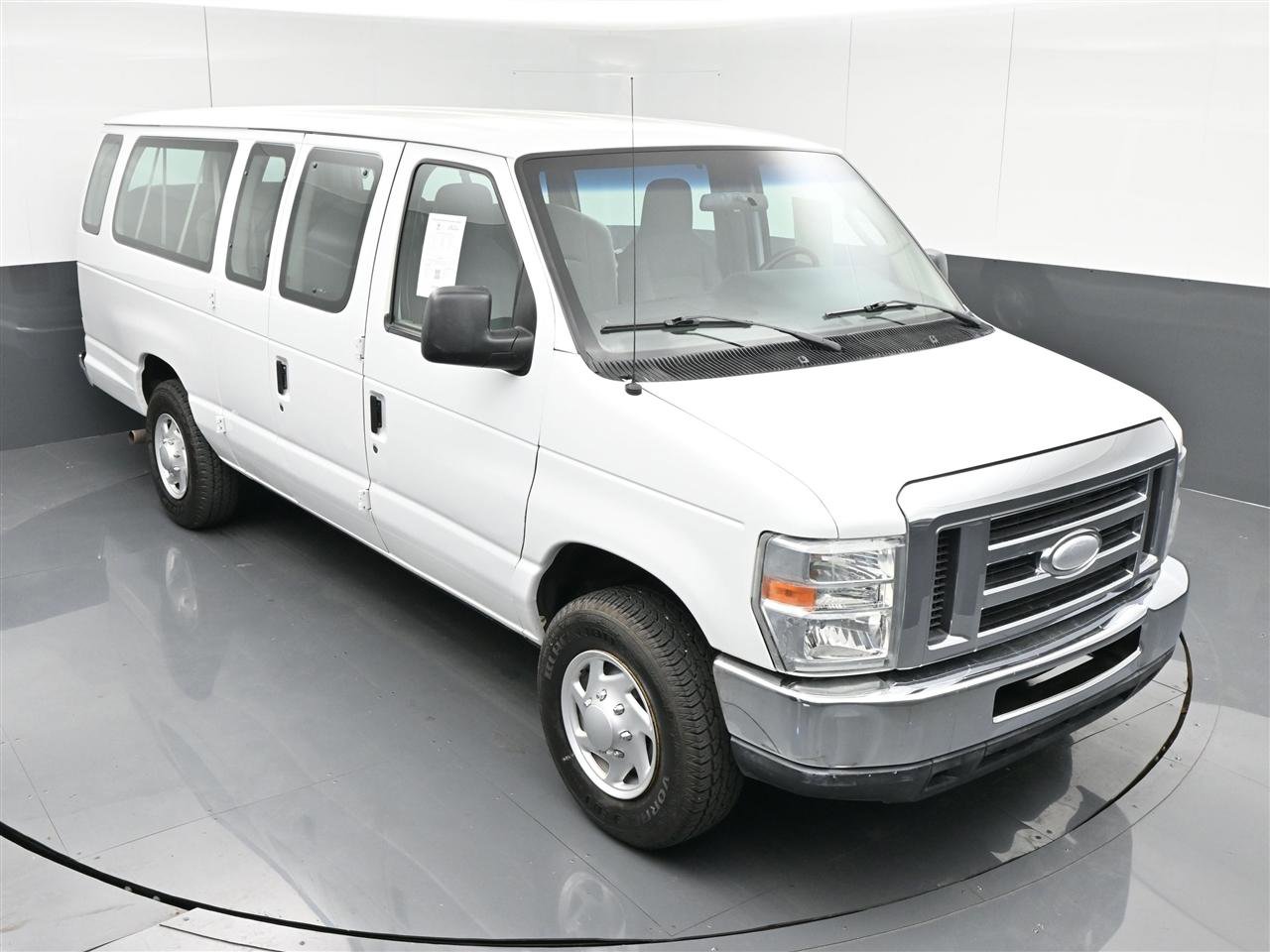 Used 2014 Ford E-350 and Econoline 350 XLT RWD image 21