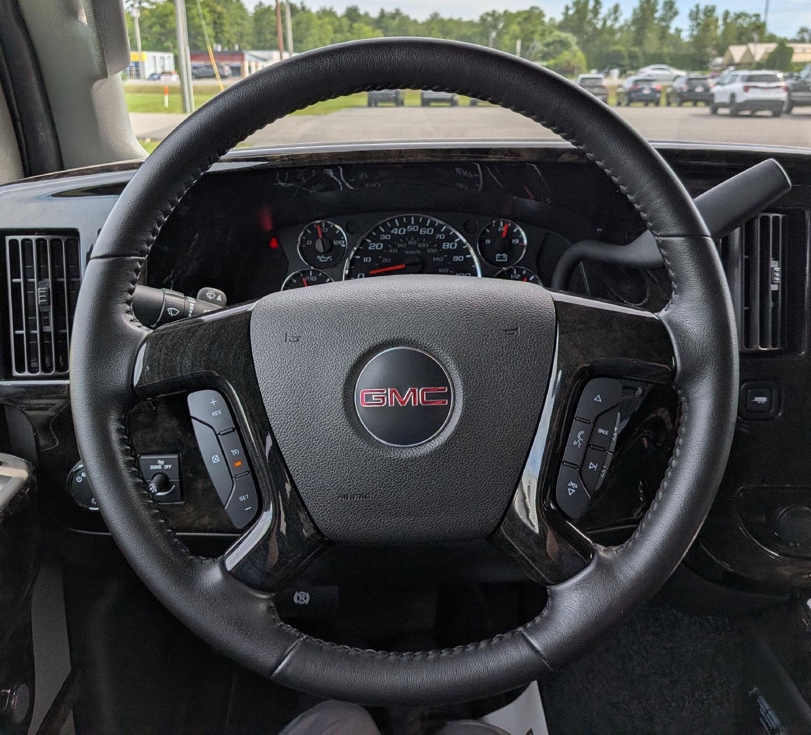 Used 2023 GMC Savana 2500 Extended RWD image 16