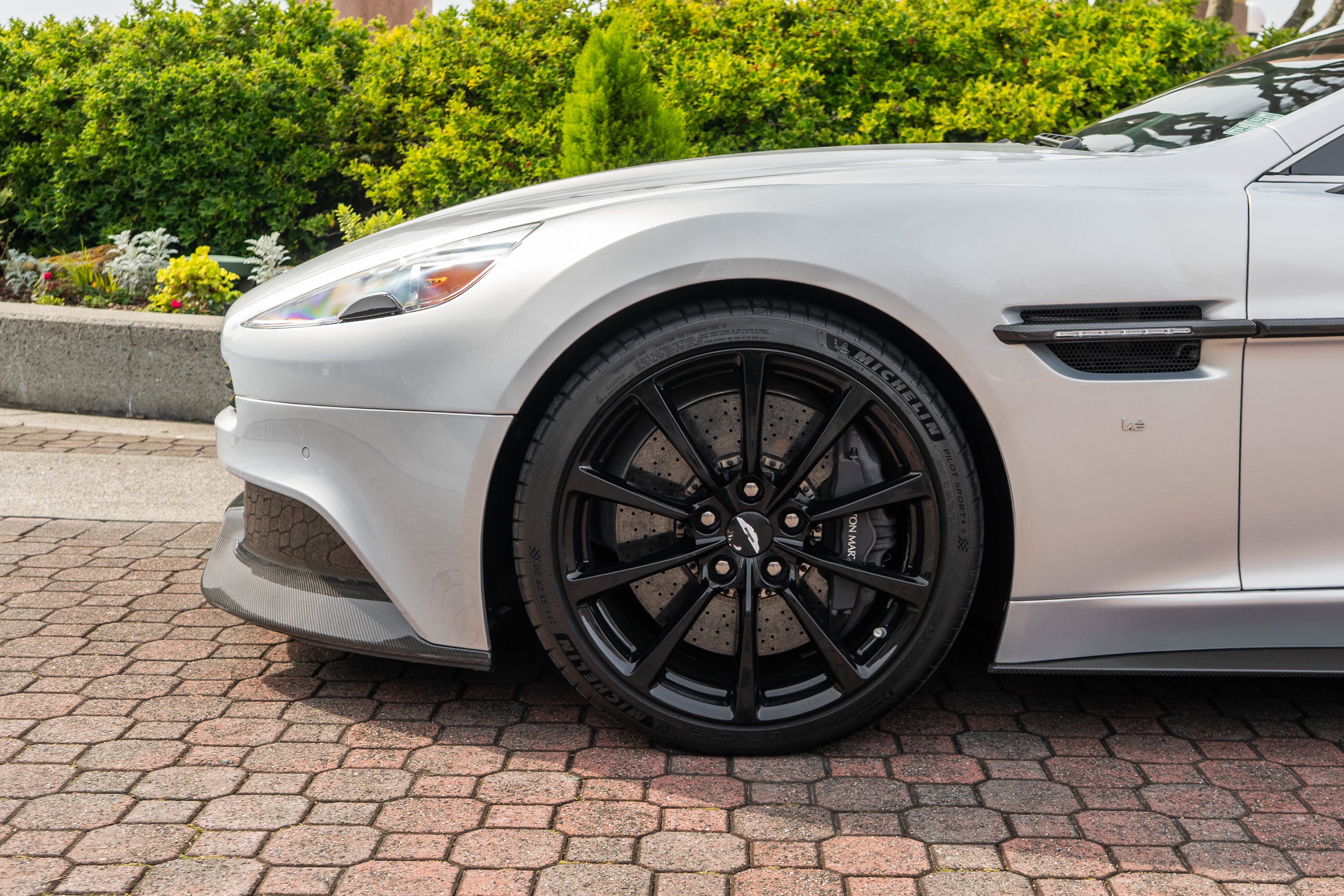 Used 2016 Aston Martin Vanquish Volante image 4