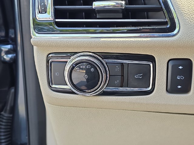 Used 2021 Lincoln Navigator Reserve w/ Luxury Package AWD/4WD image 11