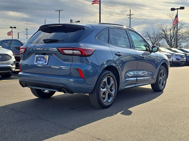Certified 2024 Ford Escape ST-Line w/ Tech Pack #1 AWD/4WD image 4