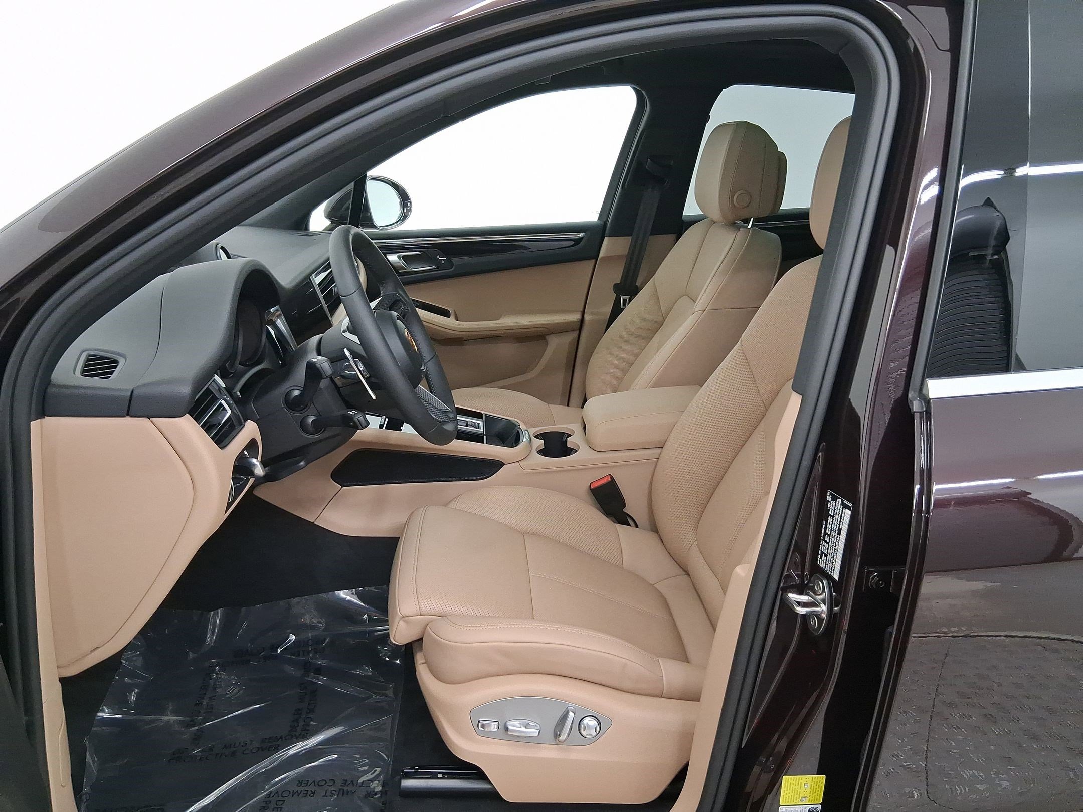 Used 2026 Porsche Macan image 5