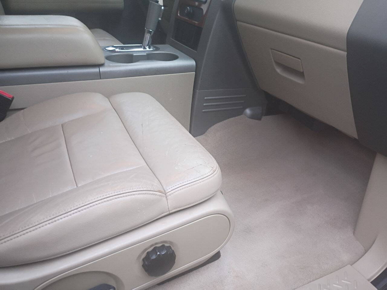 Used 2005 Ford F150 Lariat AWD/4WD image 11