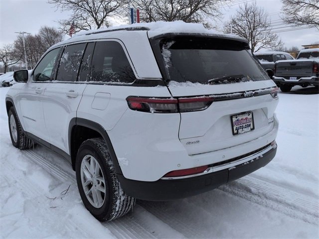 Used 2024 Jeep Grand Cherokee Laredo X image 5